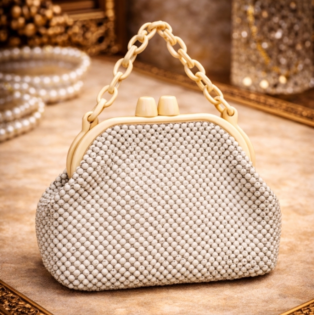 VINTAGE WHITING AND DAVIS ALUMESH EVENING BAG WHITE LUCITE FRAME 1950S CELLULOID
